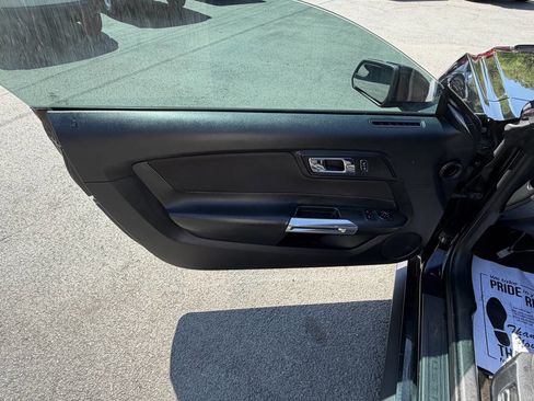 Used 2016 Ford Mustang GT image 10