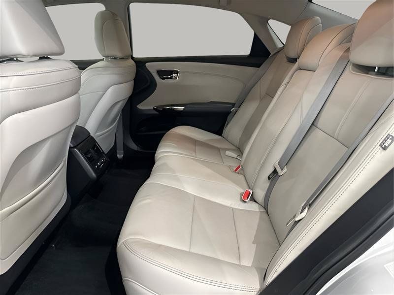 Used 2014 Toyota Avalon Limited w/ Technology Package FWD image 13