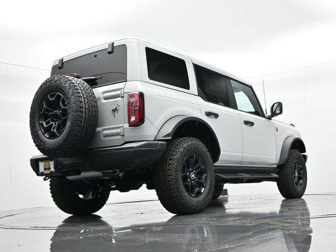 New 2026 Ford Bronco Badlands AWD/4WD image 32