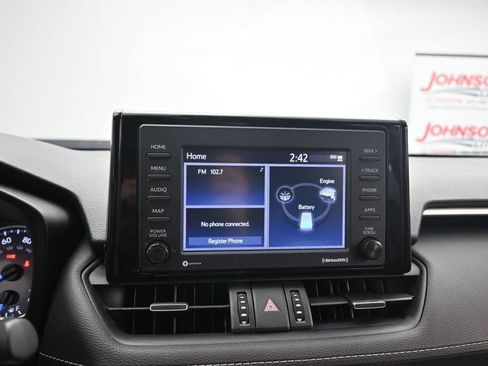 Used 2021 Toyota RAV4 XLE Premium AWD/4WD image 21