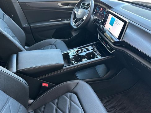 New 2026 Volkswagen Atlas Cross Sport SE FWD image 14