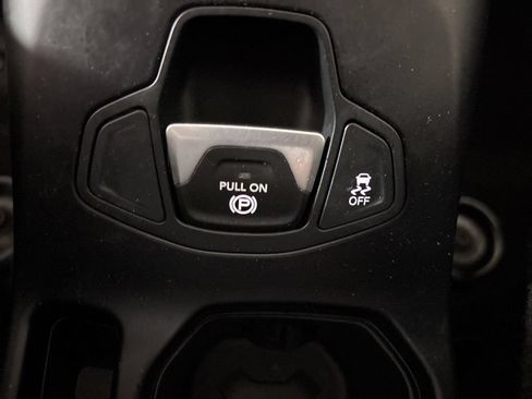 Used 2019 Jeep Renegade Sport w/ Sport Appearance Group AWD/4WD image 22
