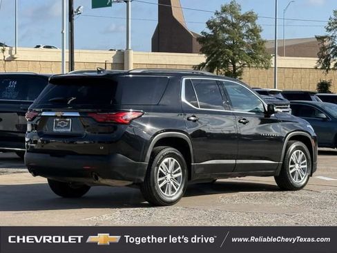 Used 2023 Chevrolet Traverse LT FWD image 8