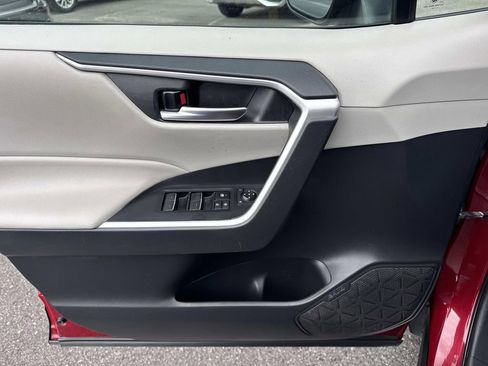 Used 2023 Toyota RAV4 XLE image 25