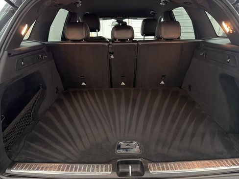 Used 2019 Mercedes-Benz GLC 300 4MATIC image 23