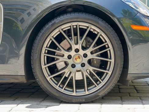 Used 2023 Porsche Panamera 4 Platinum Edition AWD/4WD image 35
