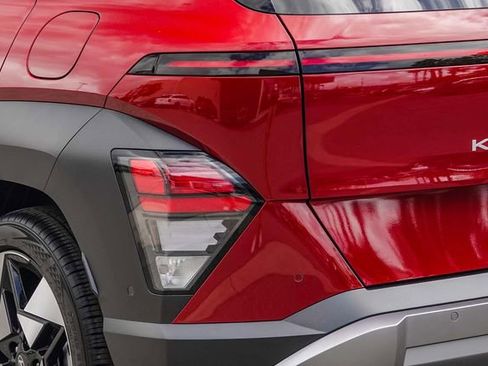 Certified 2025 Hyundai Kona Limited FWD image 8