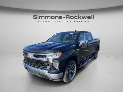 Used 2024 Chevrolet Silverado 1500 LT image 1