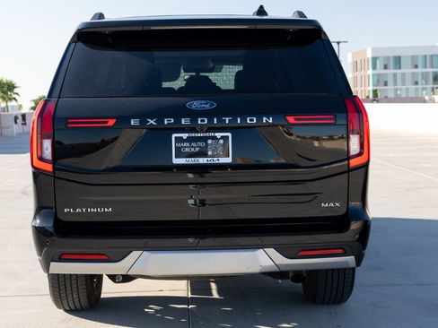 Used 2025 Ford Expedition Max Platinum image 7