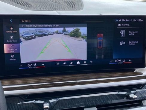 Used 2025 BMW X7 xDrive40i w/ Premium Package AWD/4WD image 22