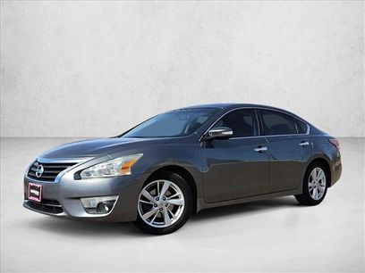 Used 2015 Nissan Altima 2.5 SL w/ Technology Package
