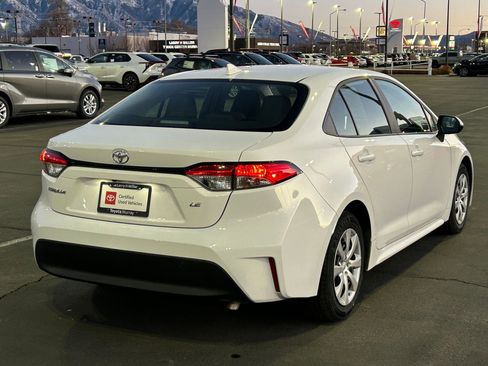 Used 2025 Toyota Corolla LE image 5