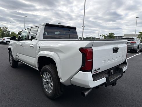 New 2026 Toyota Tacoma SR5 AWD/4WD image 6