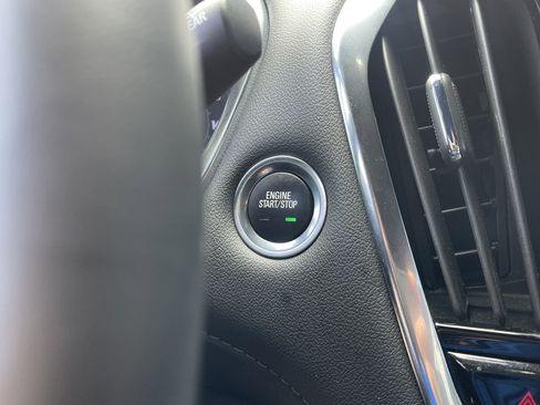 Used 2023 Chevrolet Traverse LT w/ LPO, Floor Liner Package image 21