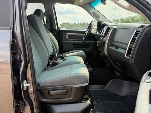 Used 2018 RAM 1500 Classic SLT AWD/4WD image 17