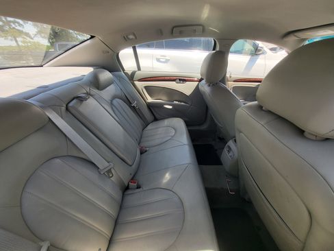 Used 2011 Buick Lucerne CX FWD image 9