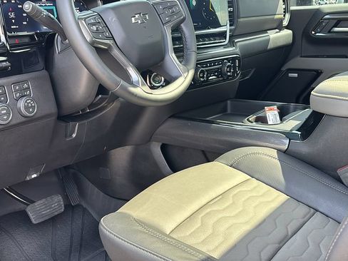 Used 2026 Chevrolet Silverado 2500 ZR2 w/ LPO, Dark Essentials Package AWD/4WD image 25