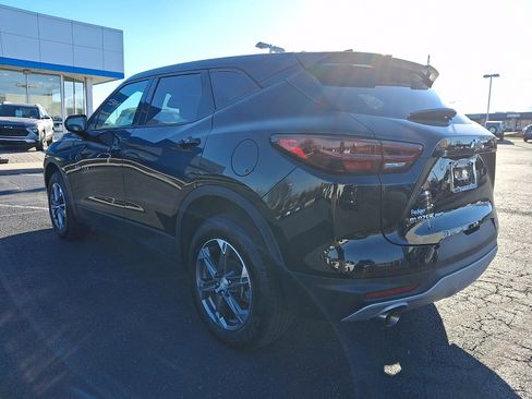 Used 2023 Chevrolet Blazer LT w/ Driver Confidence Package image 4