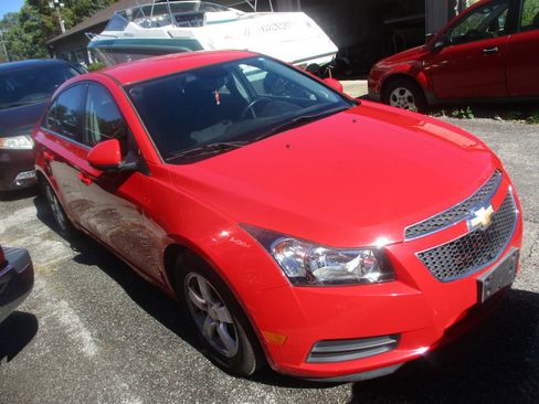 Used 2014 Chevrolet Cruze LT image 2