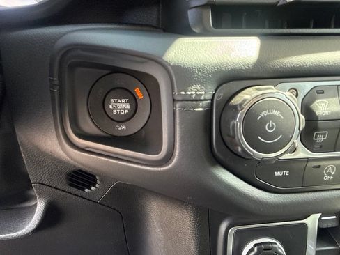 New 2026 Jeep Wrangler Unlimited Sahara AWD/4WD image 15