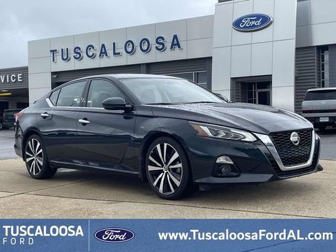 Used 2019 Nissan Altima 2.5 Platinum FWD image 1