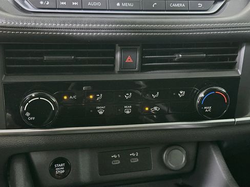 Used 2025 Nissan Rogue S FWD image 22