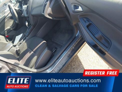 Used 2018 Ford Focus SE image 10