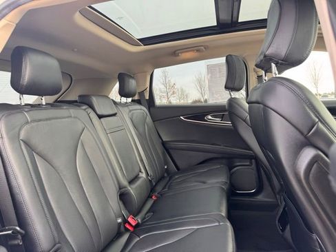 Used 2022 Lincoln Nautilus Reserve w/ Equipment Group 201A image 26