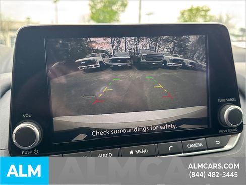 Used 2025 Nissan Rogue SV FWD image 35