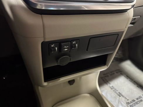 Used 2018 Toyota Sienna XLE w/ XLE Navigation Package FWD image 26