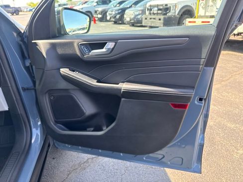 Used 2023 Ford Escape Active w/ Tech Pack #2 AWD/4WD image 31
