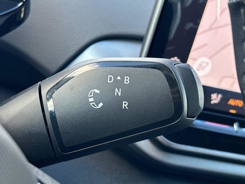 New 2025 Volkswagen ID.4 Pro image 21