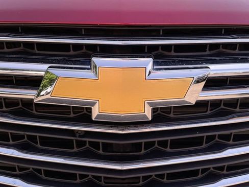 Used 2023 Chevrolet Traverse LT FWD image 30