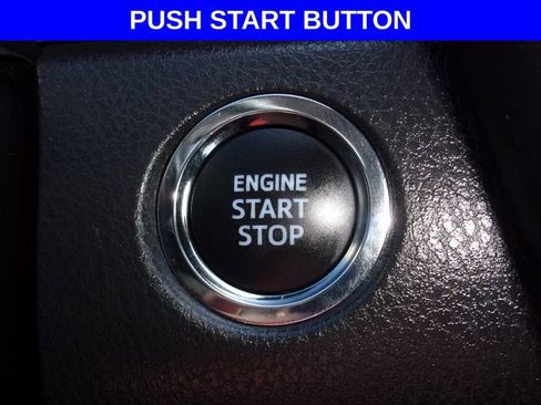 Used 2022 Toyota Camry XSE image 3