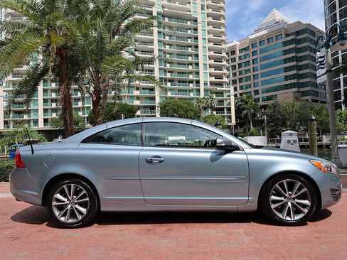 Used 2012 Volvo C70 T5 FWD image 4