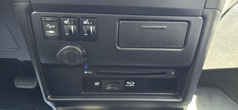 Used 2017 Toyota Sienna Limited Premium AWD/4WD image 23
