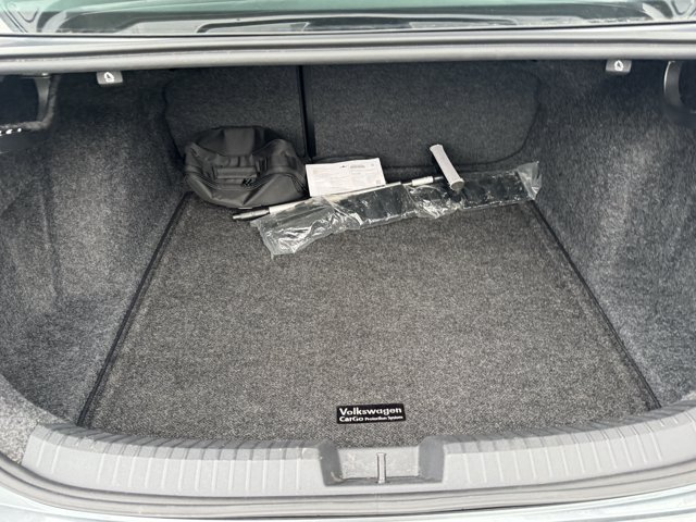 Used 2023 Volkswagen Jetta SE w/ Panoramic Sunroof Package FWD image 33
