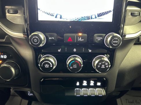 New 2026 RAM 1500 4x4 Crew Cab image 17