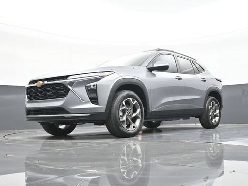 New 2026 Chevrolet Trax LT w/ Driver Confidence Package FWD image 48