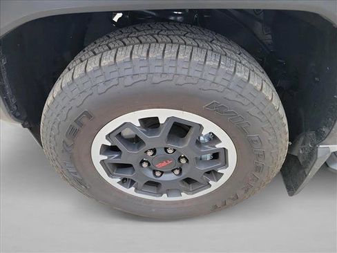 Used 2025 Toyota 4Runner TRD Off-Road AWD/4WD image 9