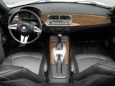 Used 2003 BMW Z4 2.5i RWD image 11