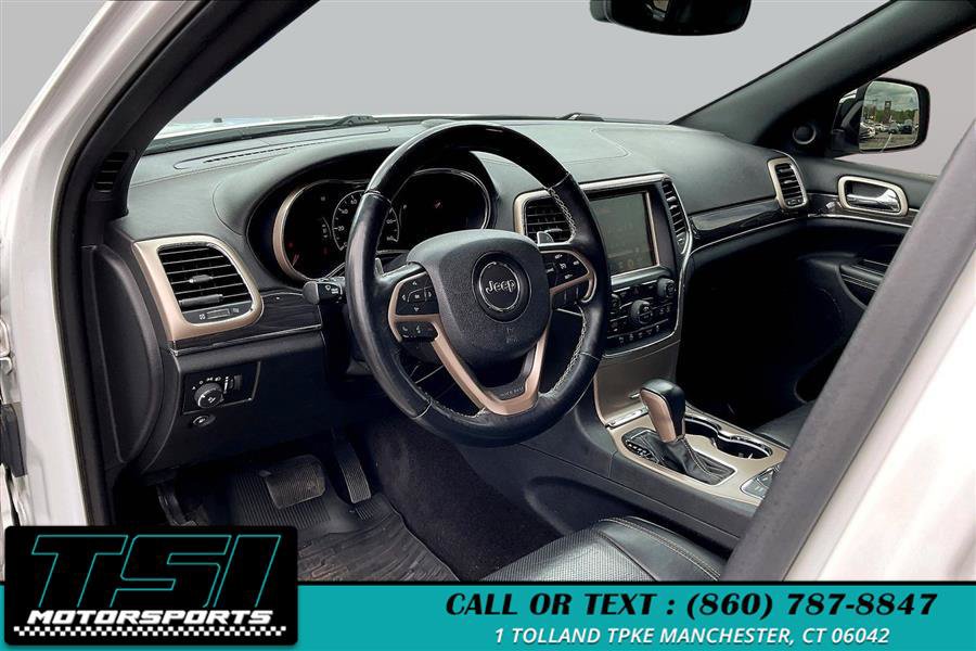 Used 2017 Jeep Grand Cherokee Overland AWD/4WD image 11