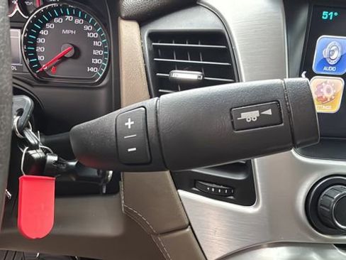 Used 2018 GMC Yukon SLT w/ Open Road Package image 28