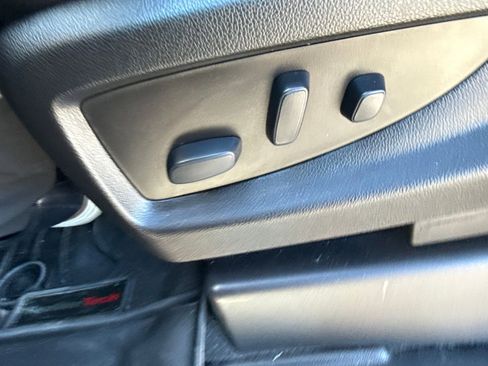 Used 2019 Chevrolet Suburban LT w/ RST Edition AWD/4WD image 41