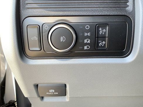 New 2025 Ford F350 XL w/ XL Chrome Package image 28