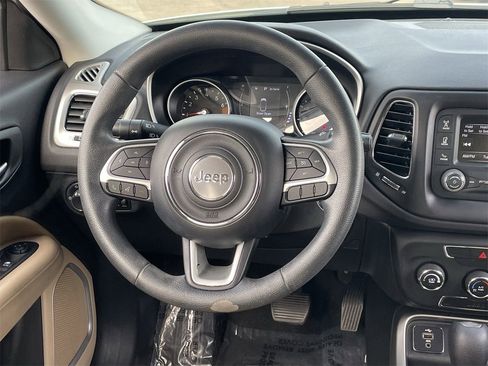 Used 2018 Jeep Compass Sport image 13