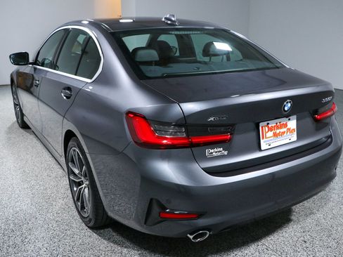 Used 2021 BMW 330i xDrive Sedan w/ Convenience Package AWD/4WD image 9