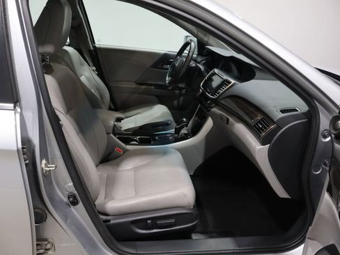 Used 2016 Honda Accord EX-L image 23