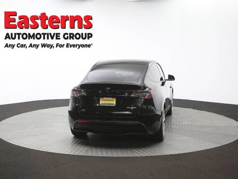 Used 2021 Tesla Model Y Long Range AWD/4WD image 31