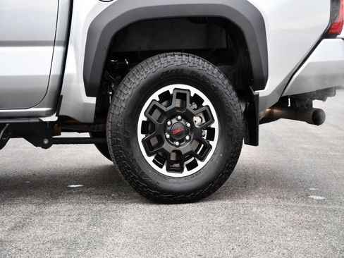 Used 2024 Toyota Tacoma TRD Off-Road w/ TRD Off Road Premium Package image 11